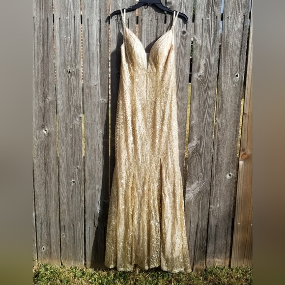 Cinderella Divine Gold Sequin Glittery Formal Elegant Evening Maxi Gown Size 8 - Picture 4 of 14